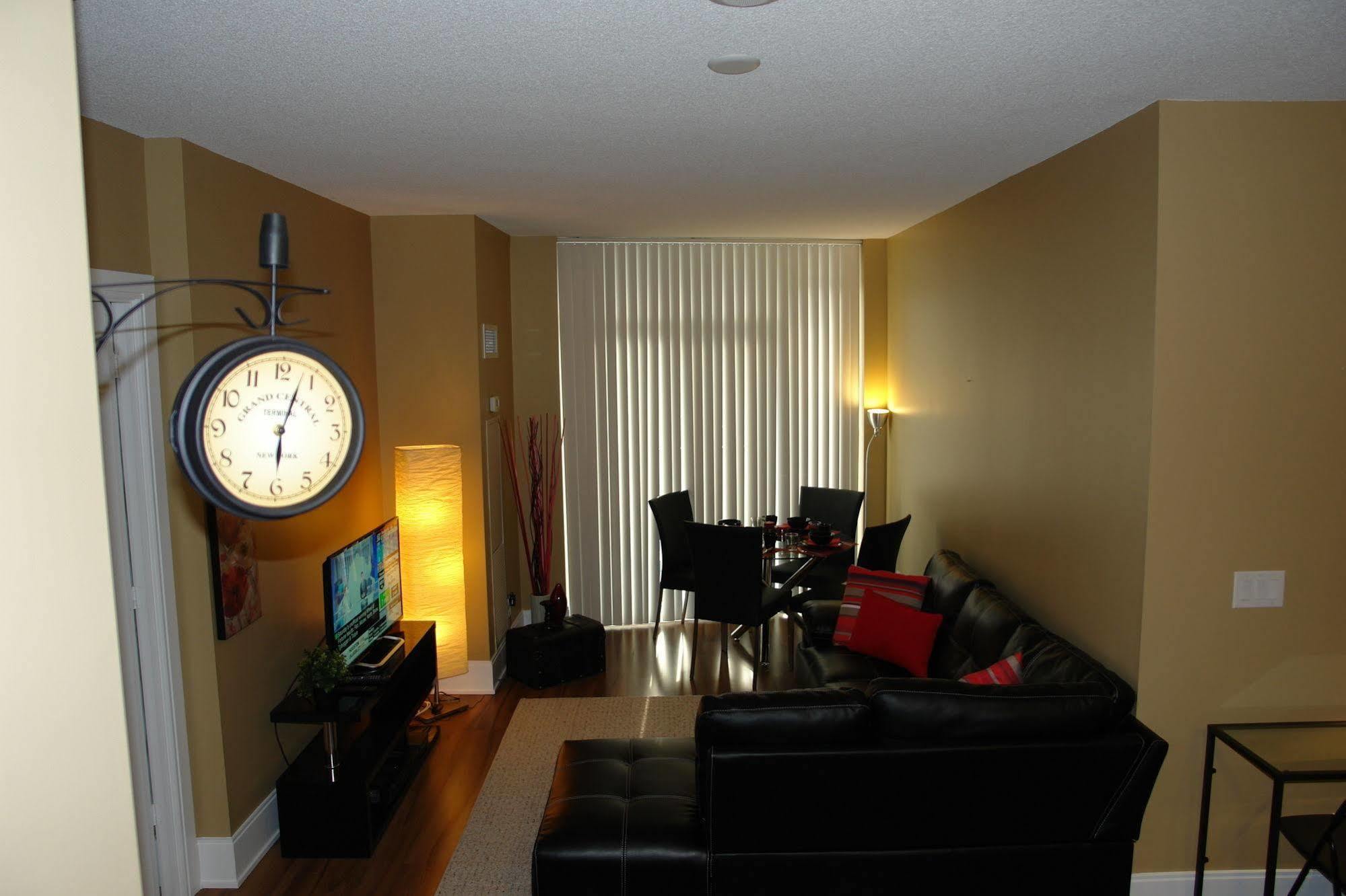 Goodwood Suites Mississauga Exterior foto