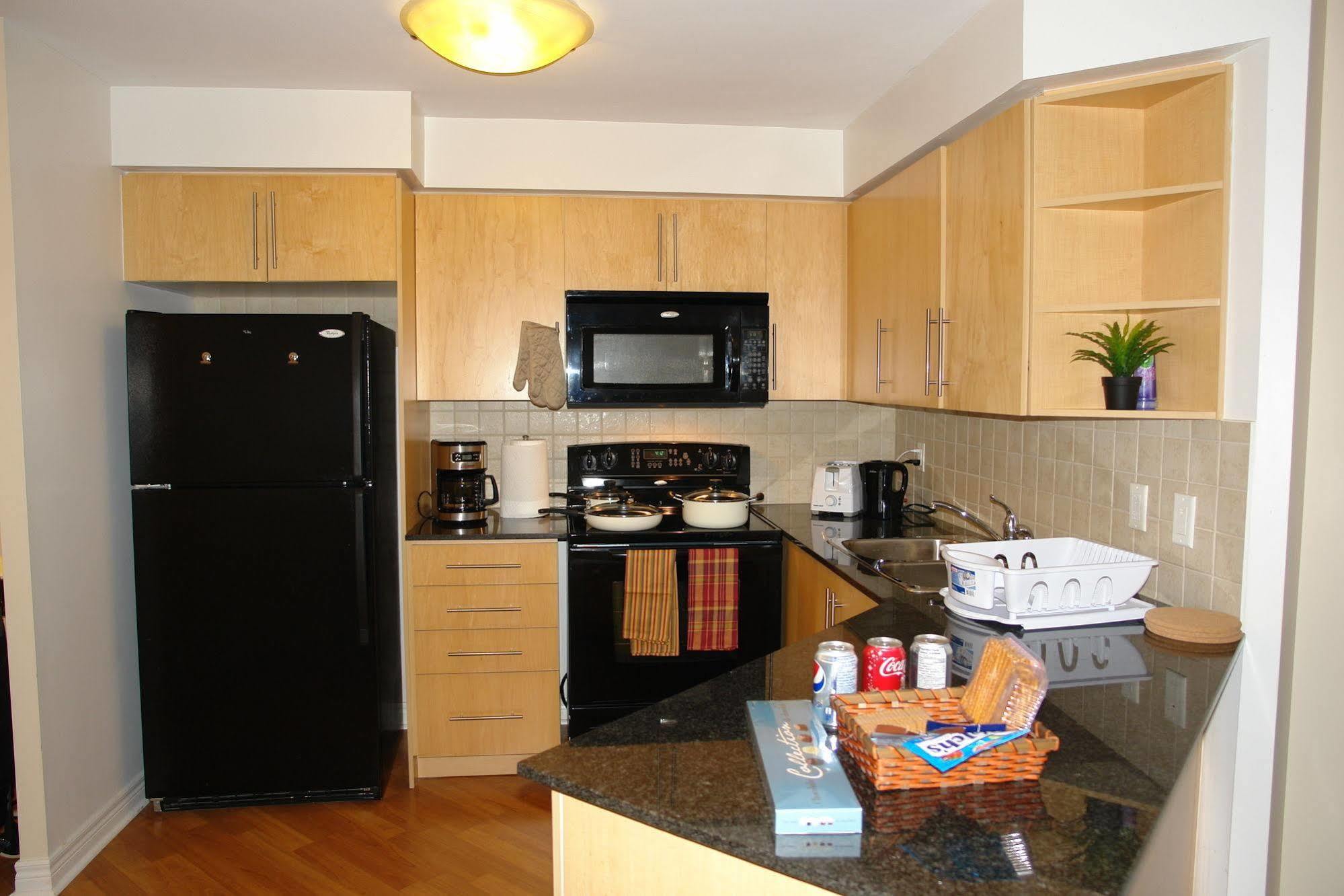Goodwood Suites Mississauga Exterior foto